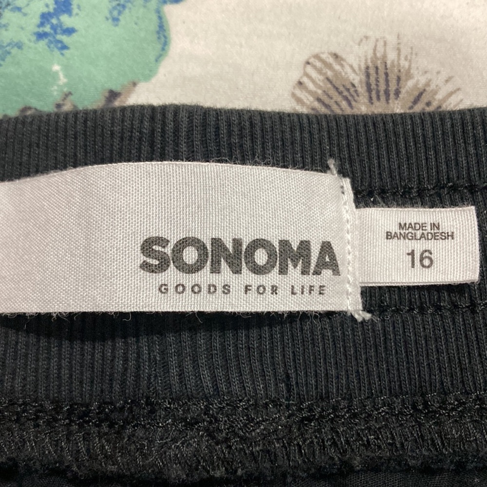 Sonoma size 16 pocket  cargo shorts